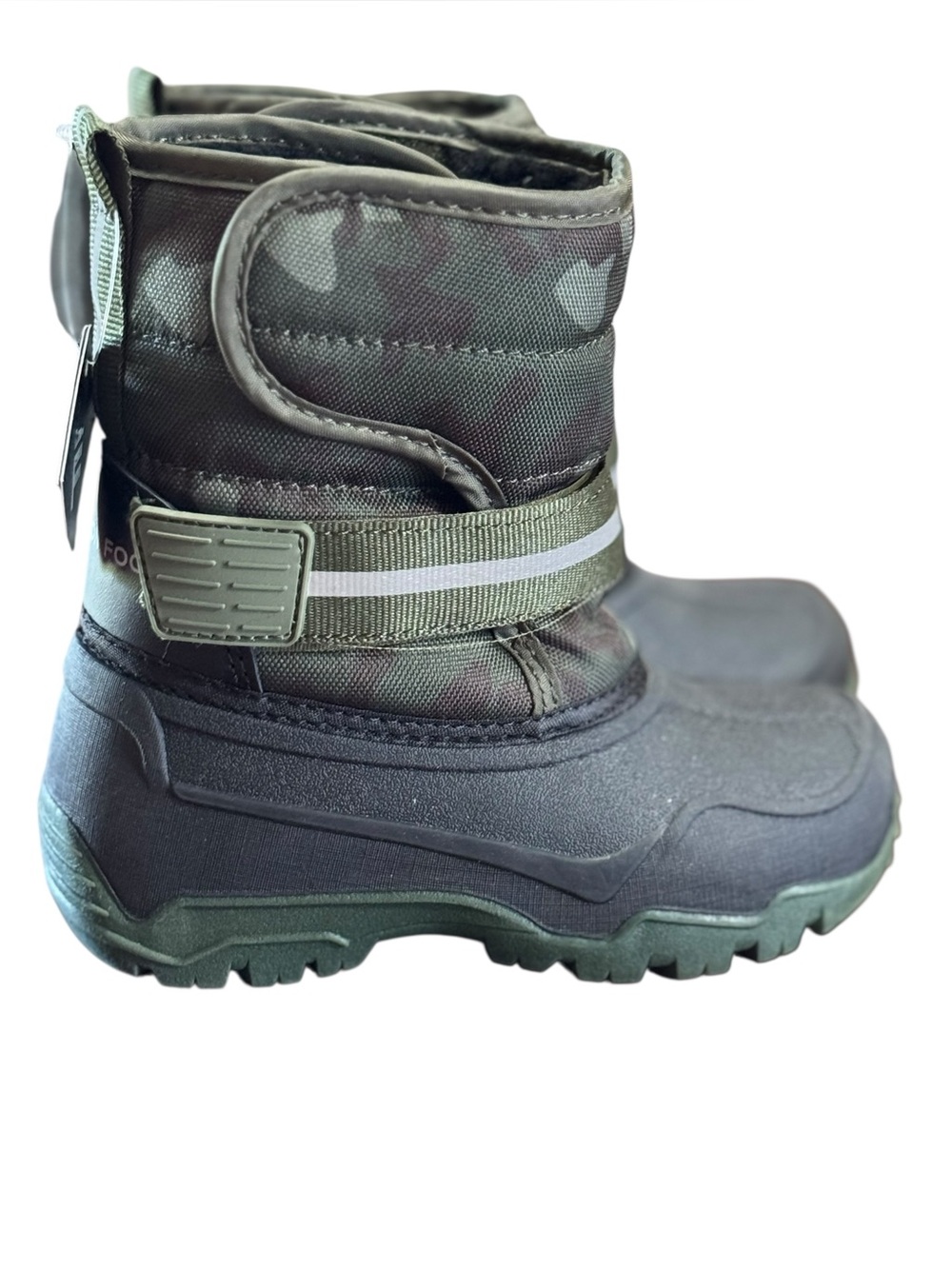 London Fog Dex Camouflage Snow Boots Sz 9 NWT